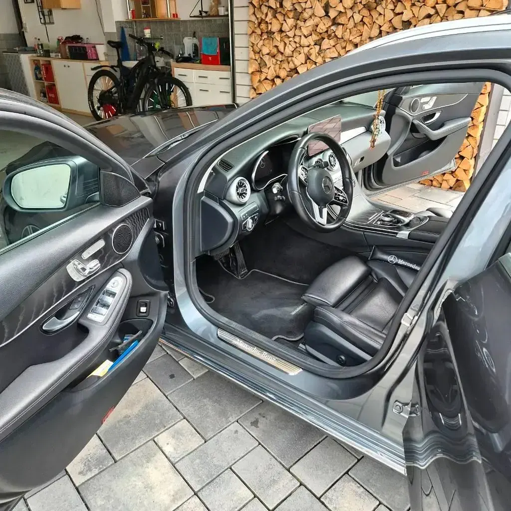 Gebraucht Mercedes C220 194 PS (142 kW) 2021 Silber Kombi