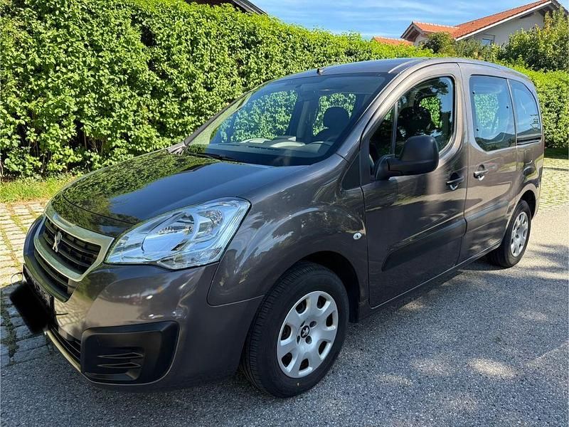 Gebraucht Peugeot Partner 99 PS (72 kW) 2017 Van / Kleinbus