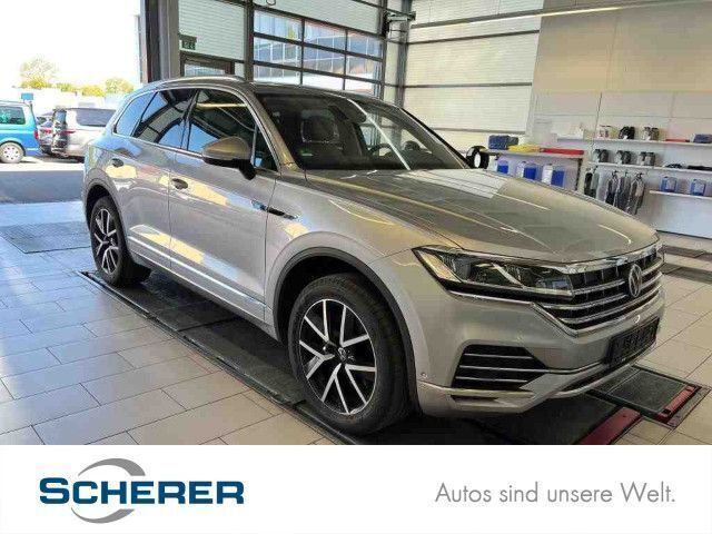 Antimonsilber metallic Gebraucht 2021 VW Touareg Atmosphere SUV | 45.930 € (Guter Preis) - Bild 1/4