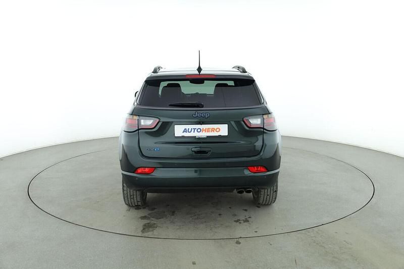 Gebraucht Jeep Compass 60 PS (44 kW) 2022 Grün SUV