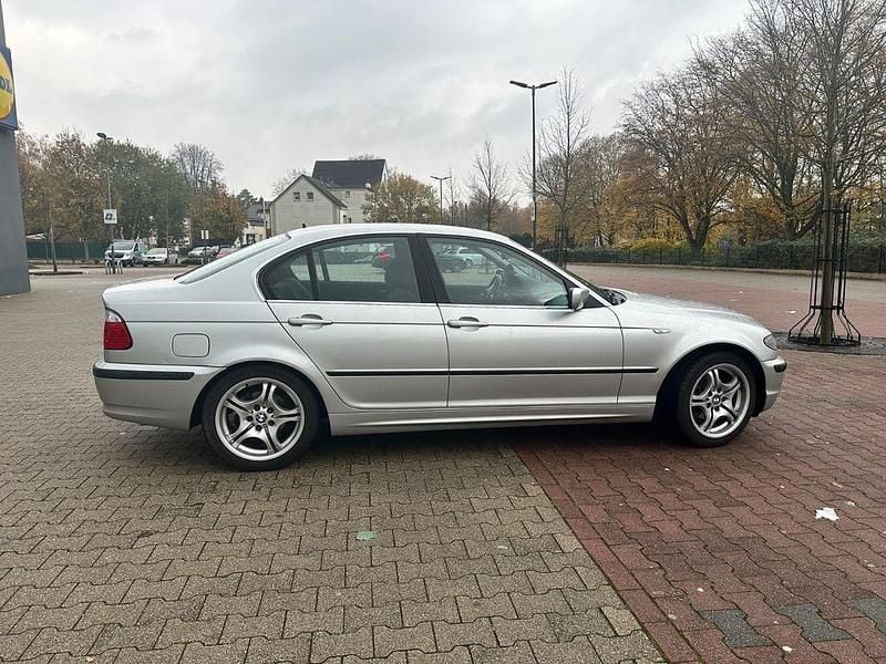 Second-hand BMW 320 170 CP (125 kW) 2001 Argintiu Berlinǎ