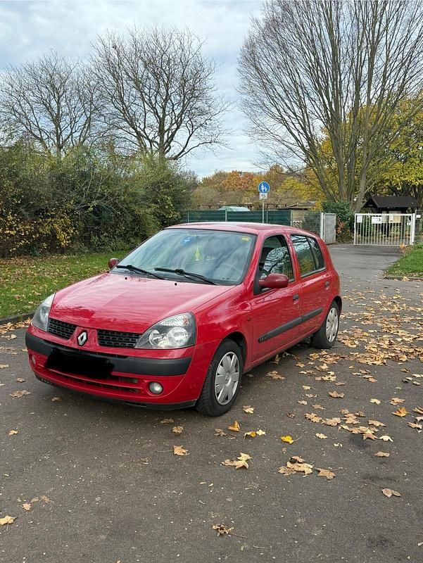 Rot Gebraucht 2002 Renault Clio II Kleinwagen | 2.000 € (Etwas zu teuer) - Bild 1/4