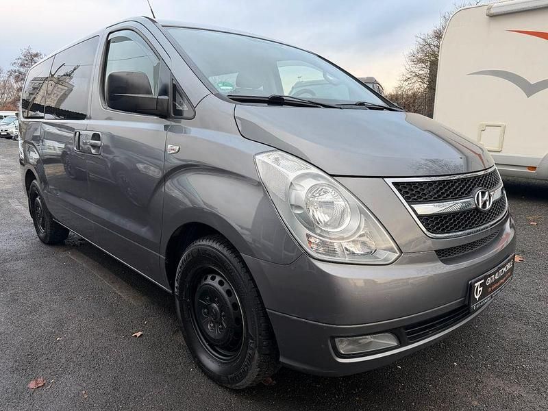 Gebraucht Hyundai H-1 Comfort 170 PS (125 kW) 2011 Grau Van / Kleinbus