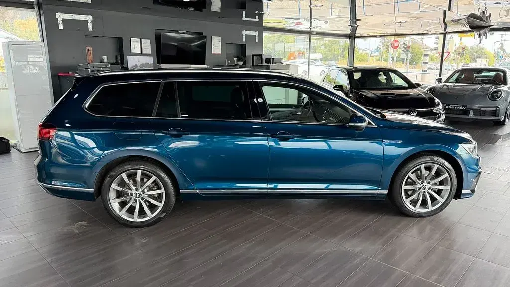 Gebraucht VW Passat GTE 218 PS (160 kW) 2021 Aquamarinblau Kombi