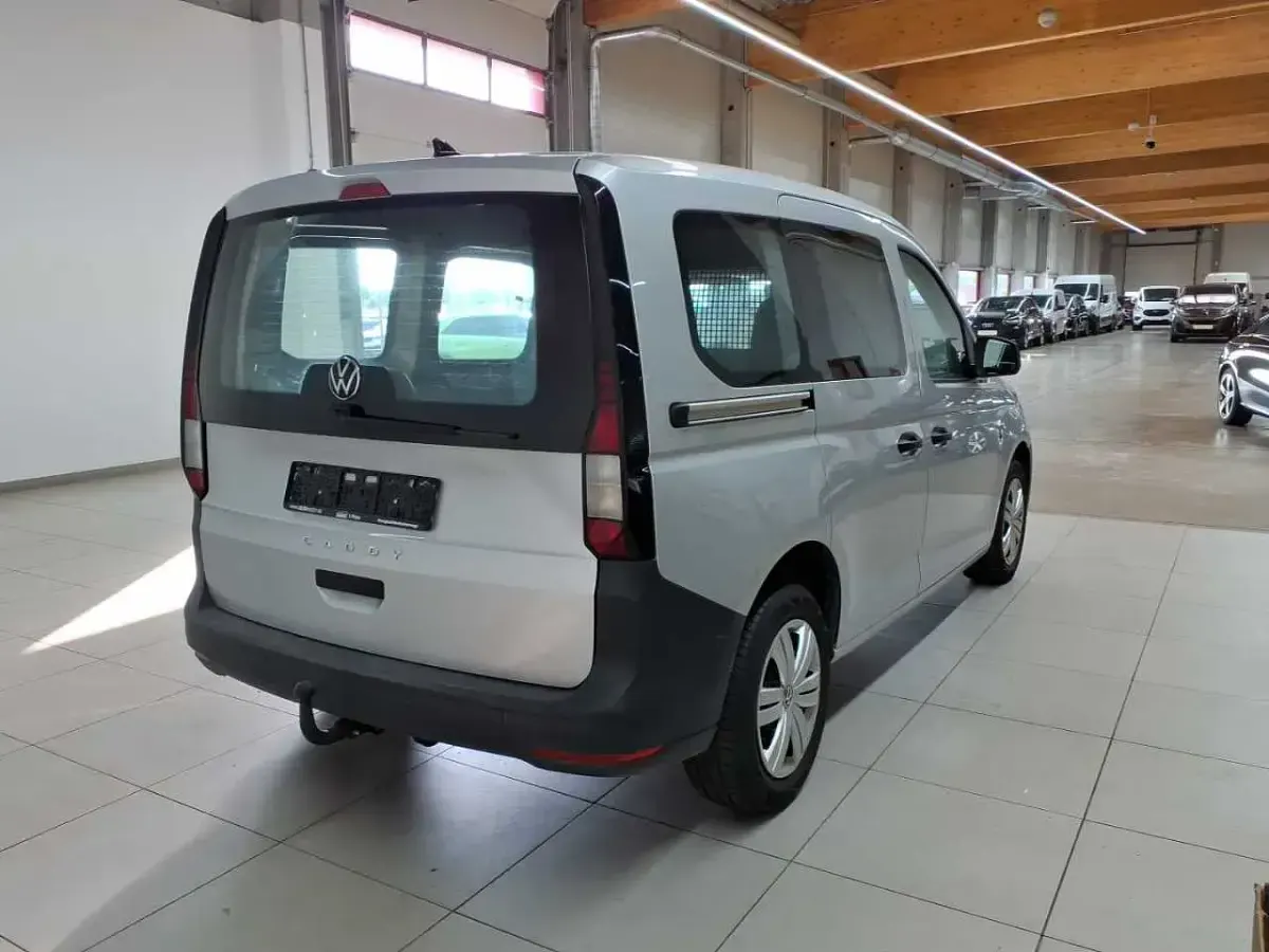 Gebraucht VW Caddy 102 PS (75 kW) 2022 Reflexsilber metallic Van / Kleinbus