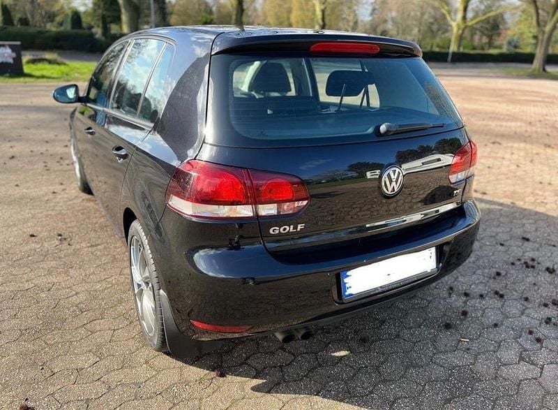 Gebraucht VW Golf VII Highline 122 PS (89 kW) 2012 Schwarz Limousine