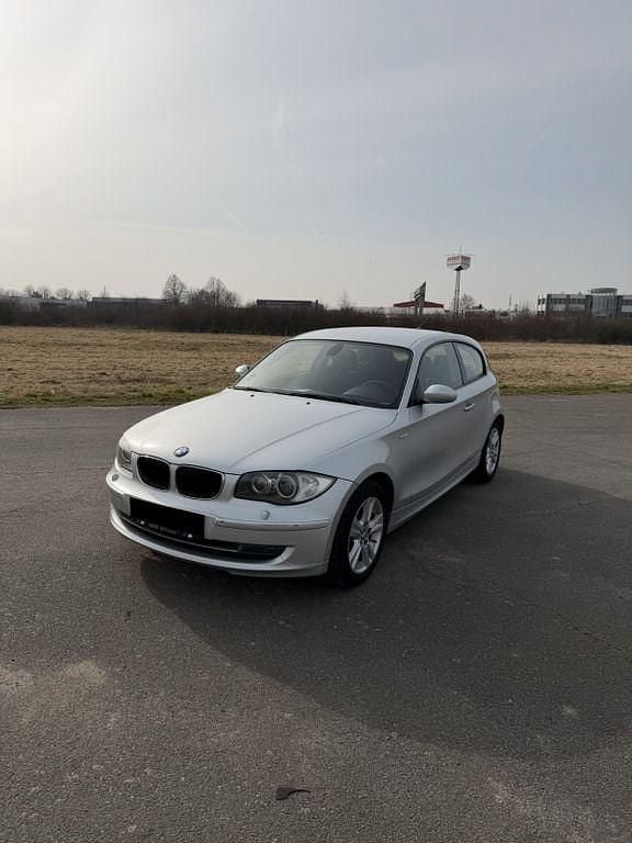 Gebraucht BMW 118 143 PS (105 kW) 2007 Silber Kleinwagen
