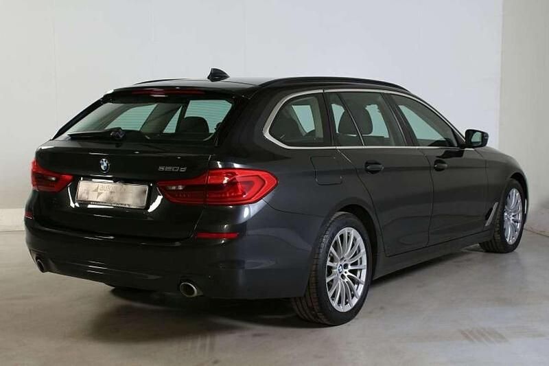 Gebraucht BMW 520 190 PS (139 kW) 2020 Grau Kombi