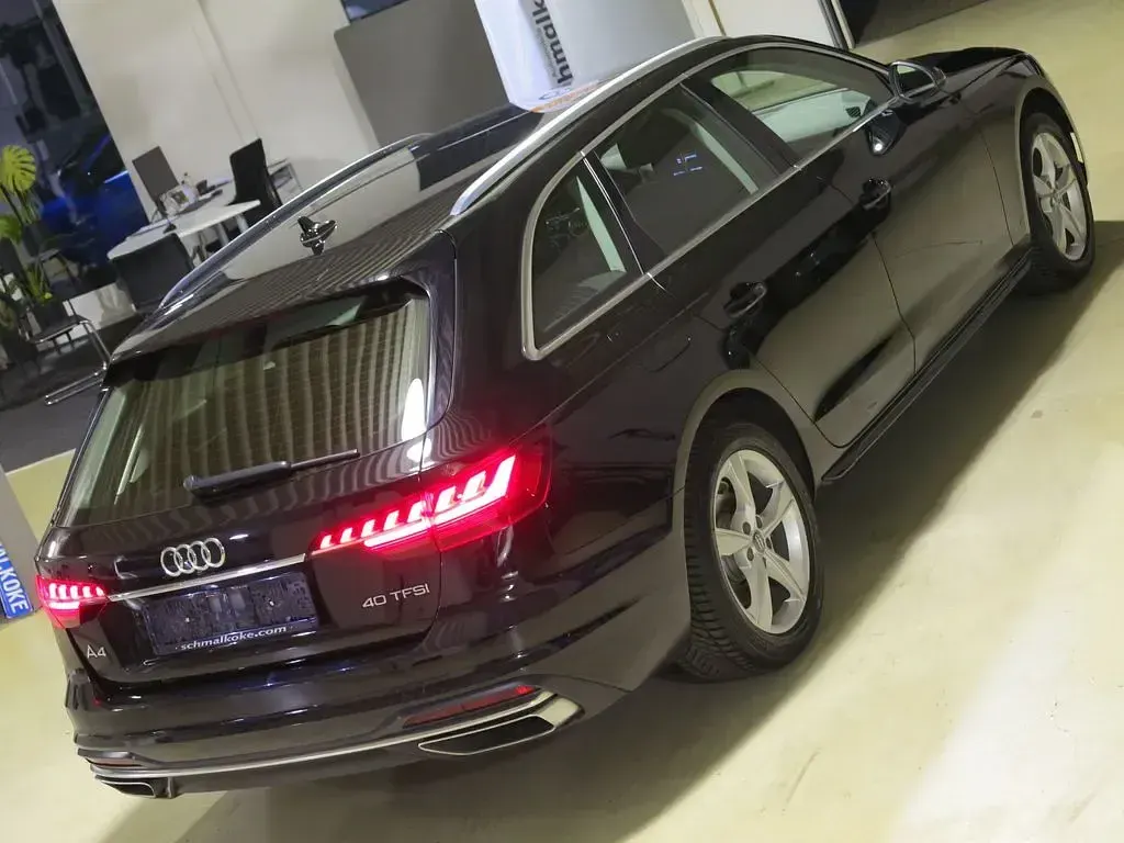 Gebraucht Audi A4 Advanced 190 PS (139 kW) 2020 Brillantschwarz Kombi