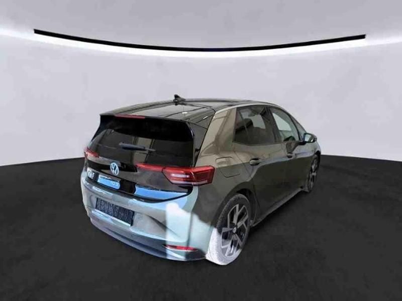 Gebraucht VW ID.3 Pro 150 kW (204 PS) 2023 Dark olivine green metallic schwarz (metallic) Kleinwagen