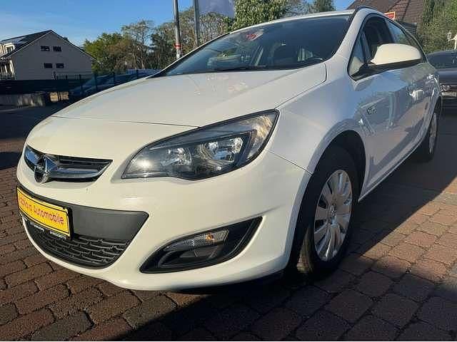Schneeweiss/summitwhite/arctic Gebraucht 2015 Opel Astra Edition Kombi | 6.299 € (Fairer Preis) - Bild 1/4