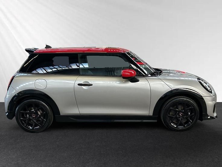Gebraucht Mini Cooper 156 PS (114 kW) 2024 Melting silver iii Kleinwagen