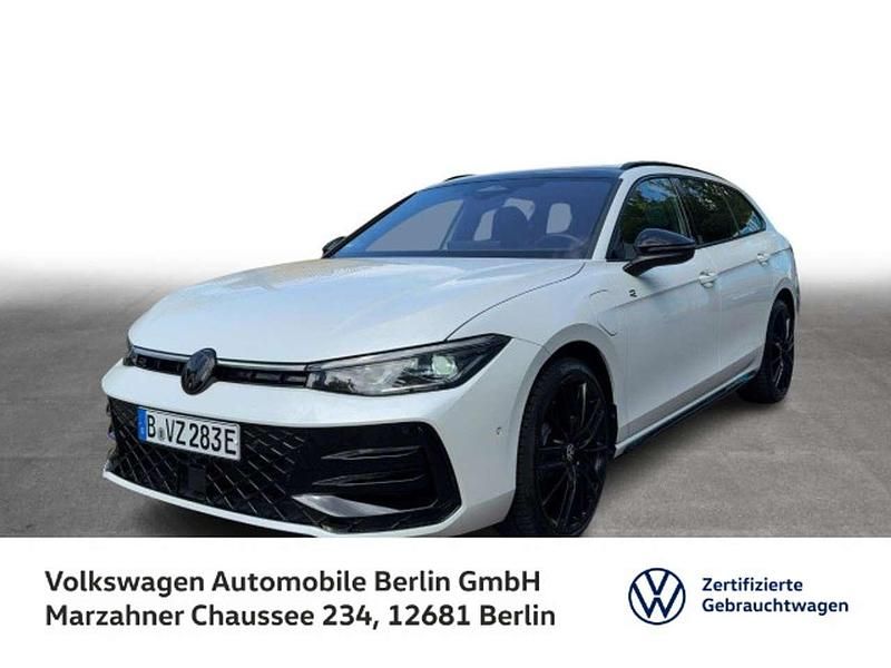Gebraucht VW Passat R-line 272 PS (200 kW) 2024 Oryxweiß perlmutteffekt grenad Kombi