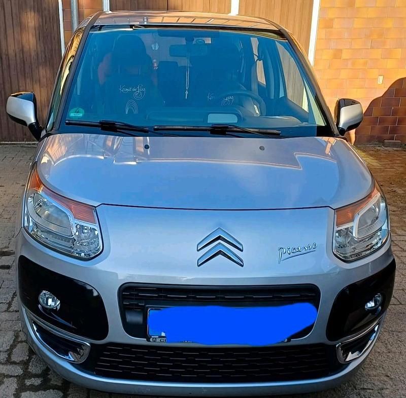 Silber Gebraucht 2011 Citroën C3 Tendance Kleinwagen | 5.500 € (Teuer) - Bild 1/4