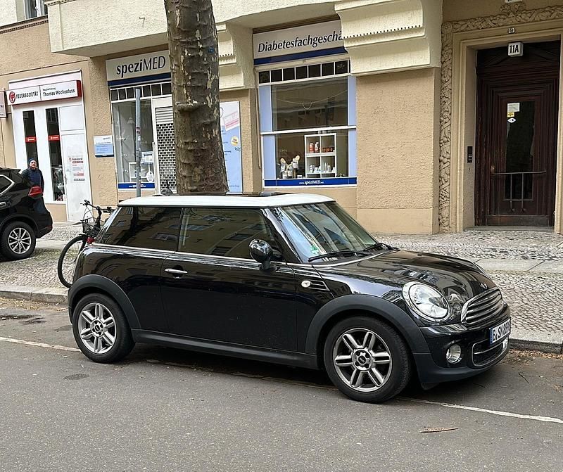 Schwarz Gebraucht 2013 Mini Cooper Coupé Coupé | 8.150 € - Bild 1/4