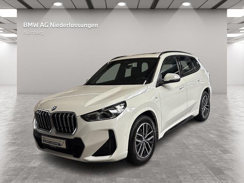 Weiß Gebraucht 2024 BMW X1 Efficient Dynamics SUV | 46.295 € (Teuer) - Bild 1/4