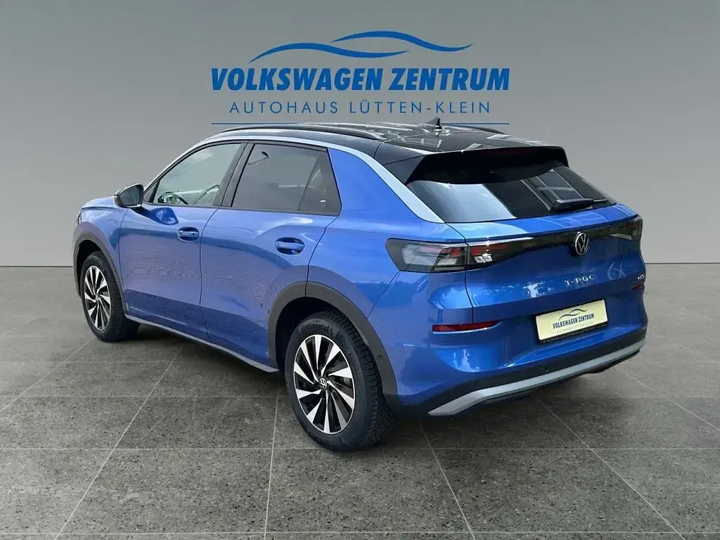 Neu VW T-Roc Life 116 PS (85 kW) 2026 Blau SUV