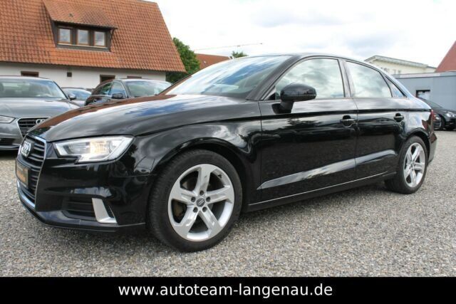 Gebraucht Audi A3 Sport 150 PS (110 kW) 2017 Schwarz metallic Limousine