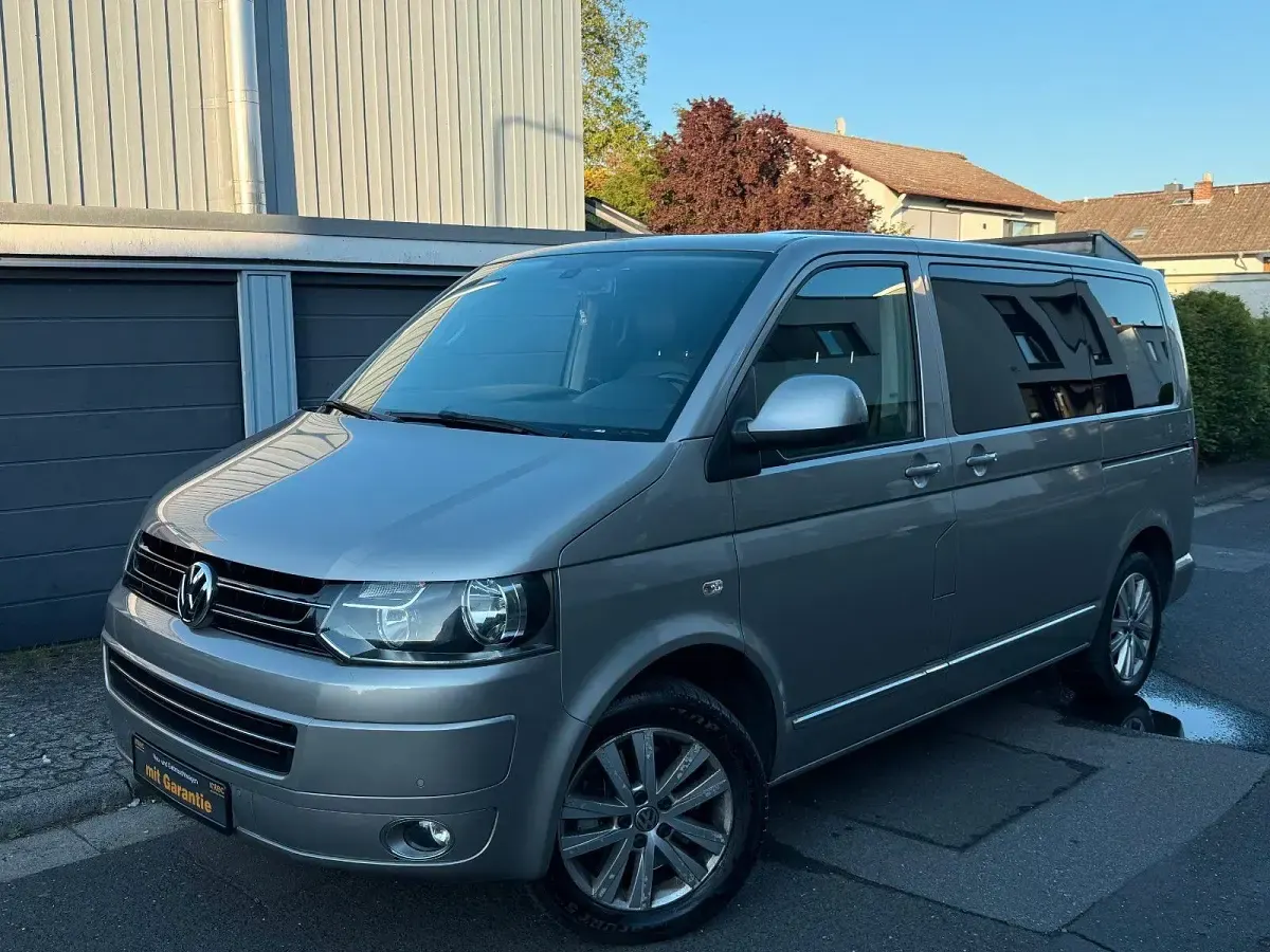 Gebraucht VW Multivan Highline 179 PS (131 kW) 2015 Beige Van / Kleinbus