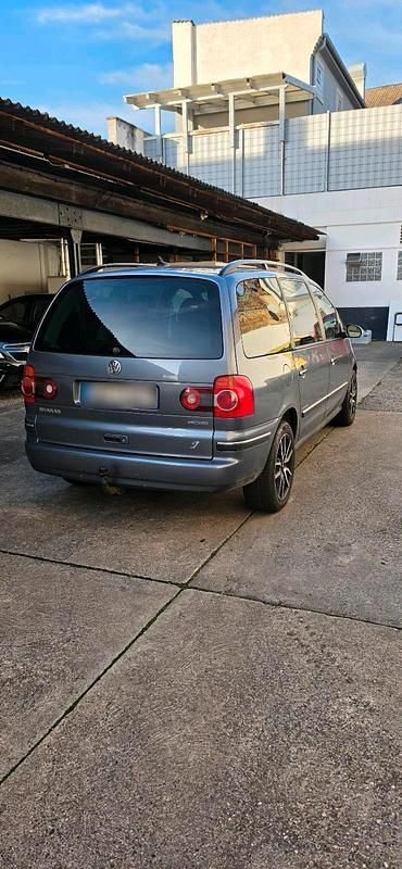 Gebraucht VW Sharan 140 PS (102 kW) 2009 Grau Van / Kleinbus