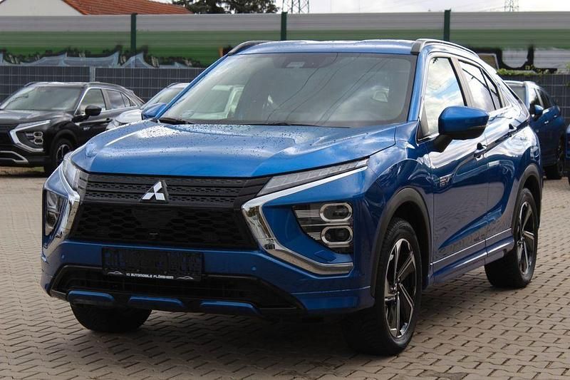 Blau Gebraucht 2022 Mitsubishi Eclipse Cross Plus SUV | 21.990 € (Guter Preis) - Bild 1/4