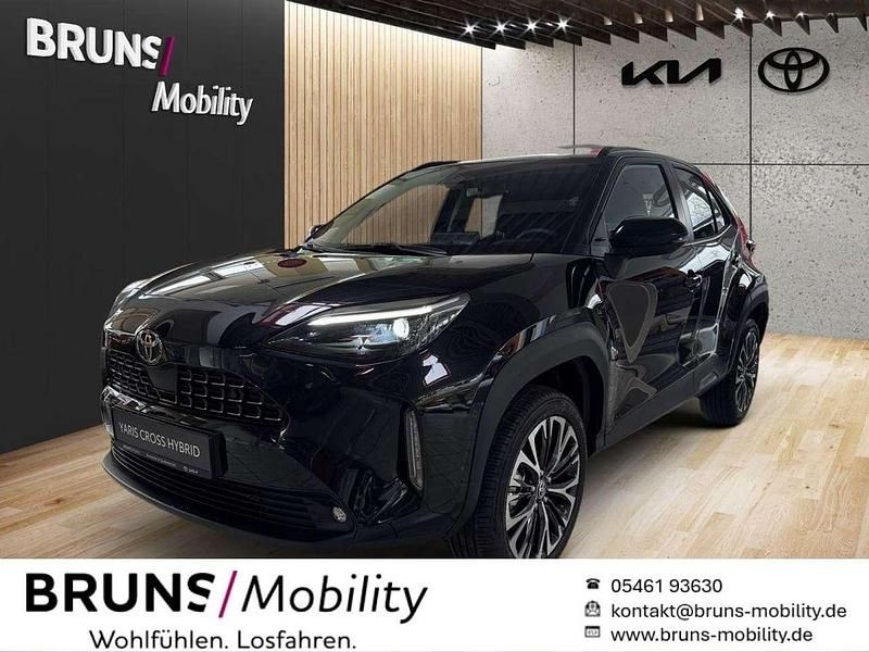 Ever rest green Neu 2025 Toyota Yaris Hybrid Plus SUV | 30.890 € (Fairer Preis) - Bild 1/1