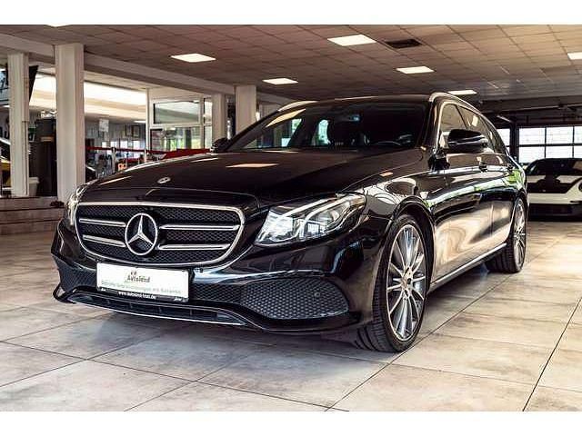 Schwarz Gebraucht 2019 Mercedes E220 Business Kombi | 20.490 € (Superpreis) - Bild 1/4