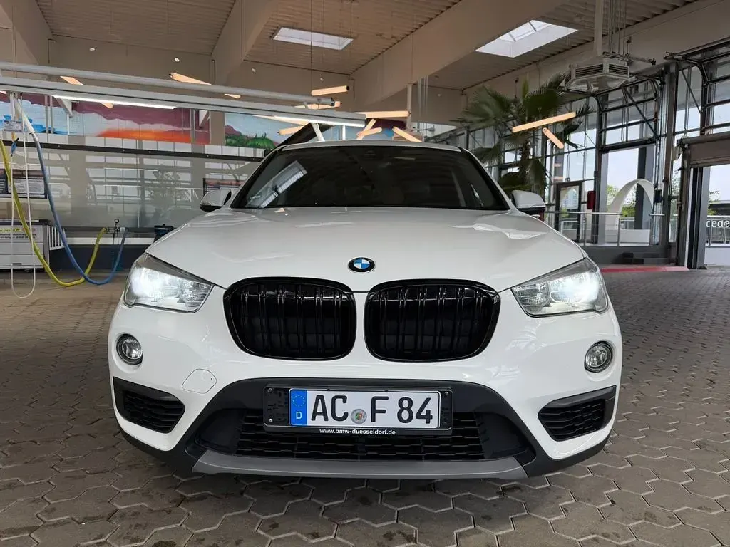 Używany BMW X1 150 KM (110 kW) 2018 Biały SUV