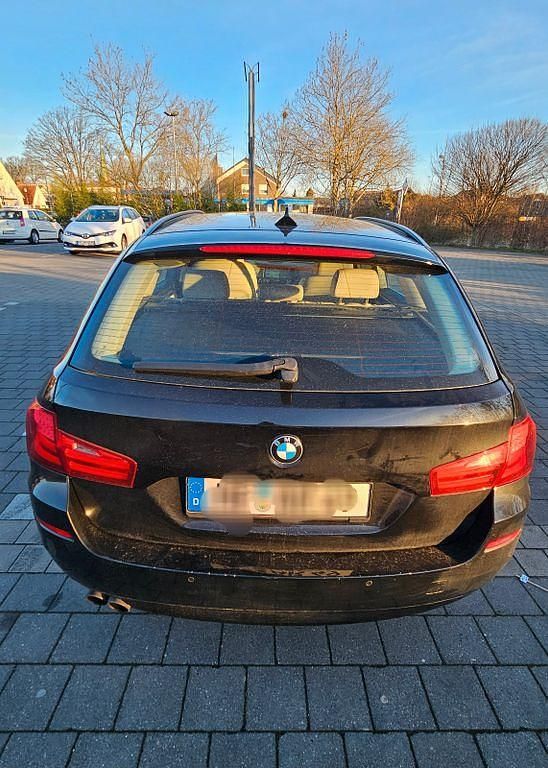 Gebraucht BMW 525 M Sport 218 PS (160 kW) 2013 Schwarz Kombi