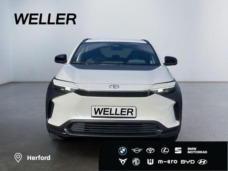 Gebraucht Toyota bZ4X Basis 150 kW (204 PS) 2023 Weiss SUV