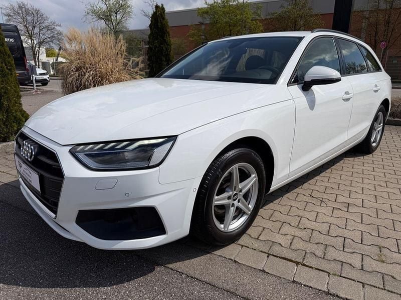 Second-hand Audi A4 Ambiente 136 CP (100 kW) 2022 Alb Break