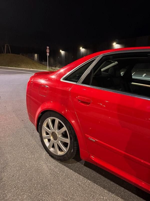 Gebraucht Audi A4 220 PS (161 kW) 2004 Rot Limousine