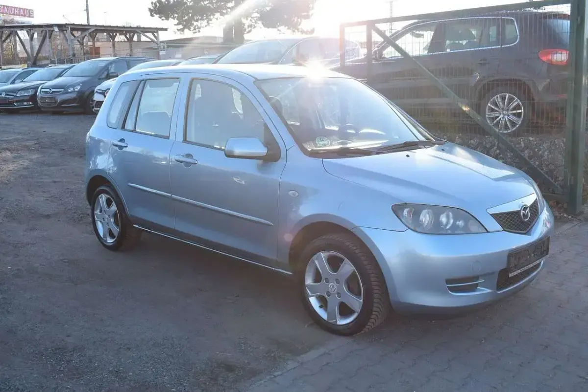 Gebraucht Mazda 2 Active 80 PS (58 kW) 2006 Blau Kleinwagen