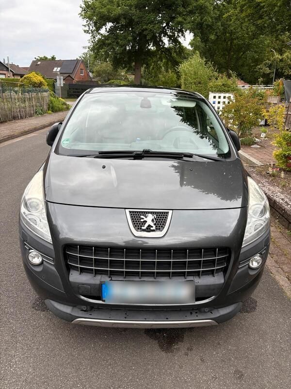 Grau Gebraucht 2012 Peugeot 3008 SUV | 4.200 € - Bild 1/4