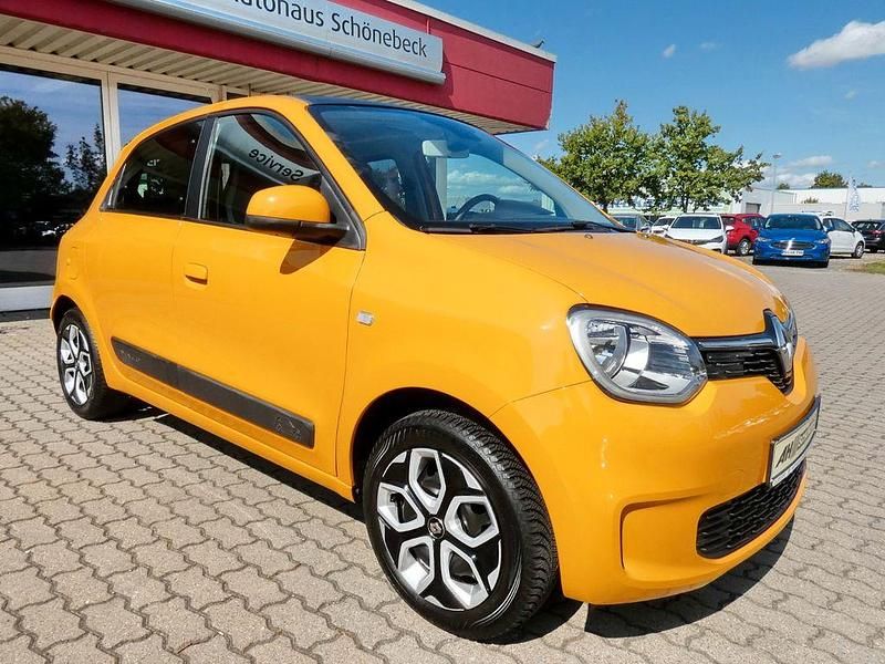 Gelb Gebraucht 2019 Renault Twingo LIMITED Kleinwagen | 10.486 € (Etwas zu teuer) - Bild 1/4