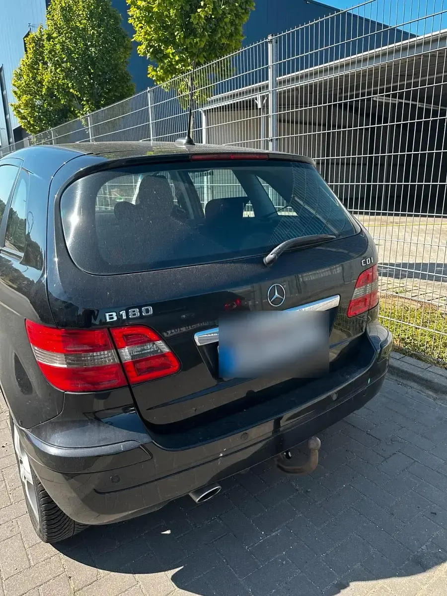 Gebraucht Mercedes B180 109 PS (80 kW) 2005 Schwarz Van / Kleinbus