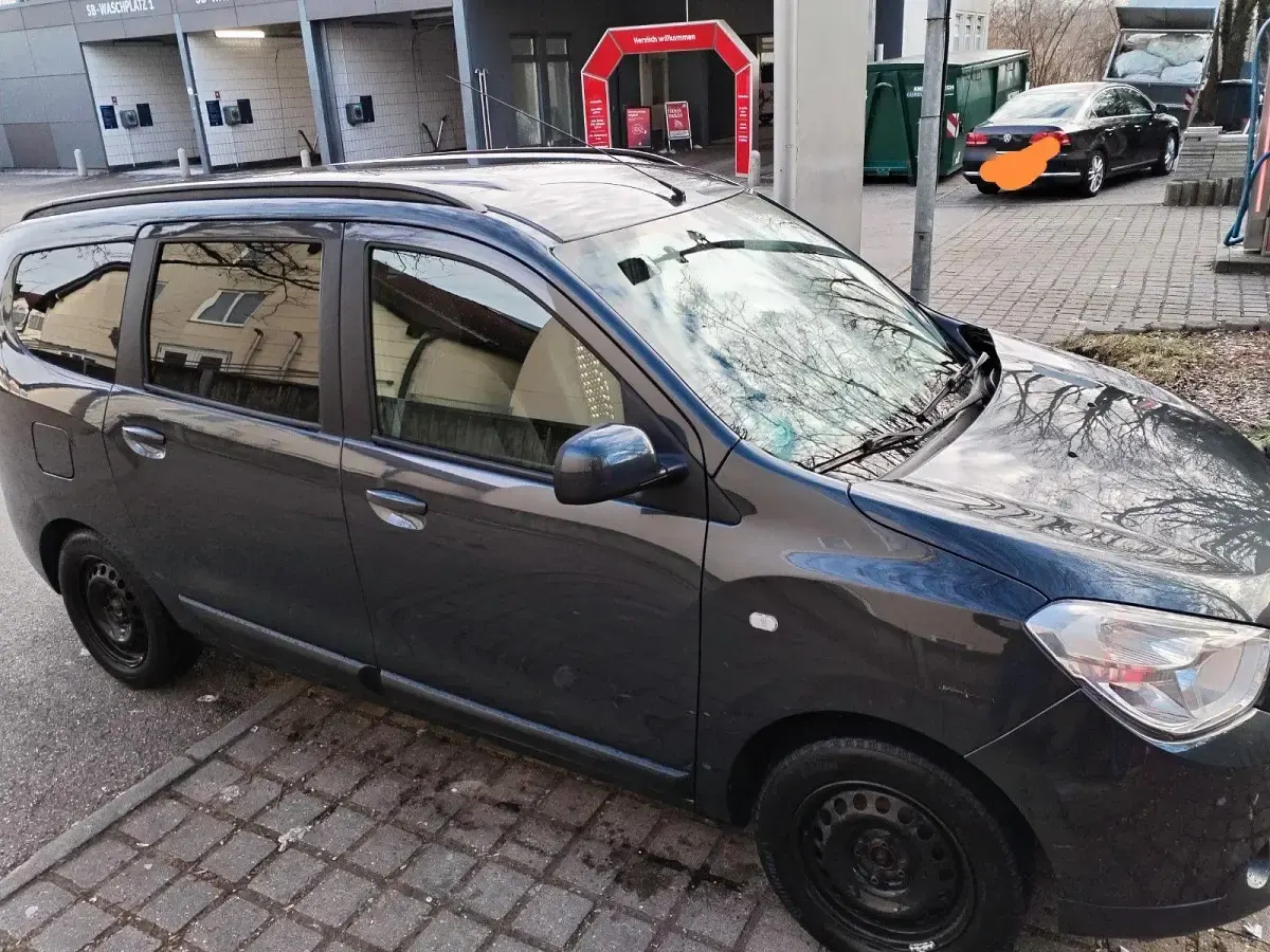 Gebraucht Dacia Lodgy Celebration 116 PS (85 kW) 2013 Grau Van / Kleinbus