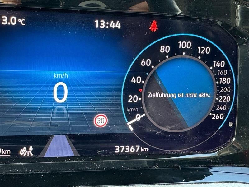 Grau Gebraucht 2023 VW Golf VIII Move Kombi | 19.000 € (Superpreis) - Bild 1/4