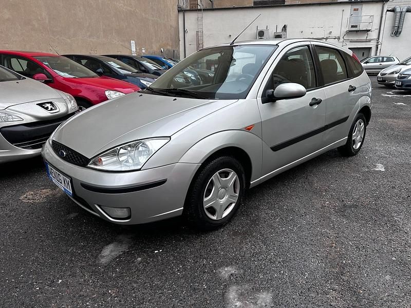 Gebraucht Ford Focus Basis 100 PS (73 kW) 2002 Silber Limousine