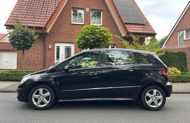 Gebraucht Mercedes B180 109 PS (80 kW) 2006 Schwarz Van / Kleinbus