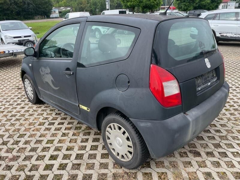 Gebraucht Citroën C2 60 PS (44 kW) 2008 Schwarz Kleinwagen