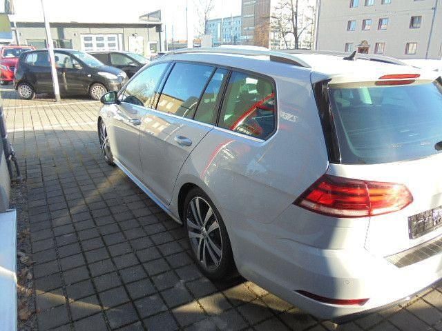 Gebraucht VW Golf VII Highline 150 PS (110 kW) 2018 Weiß Kombi