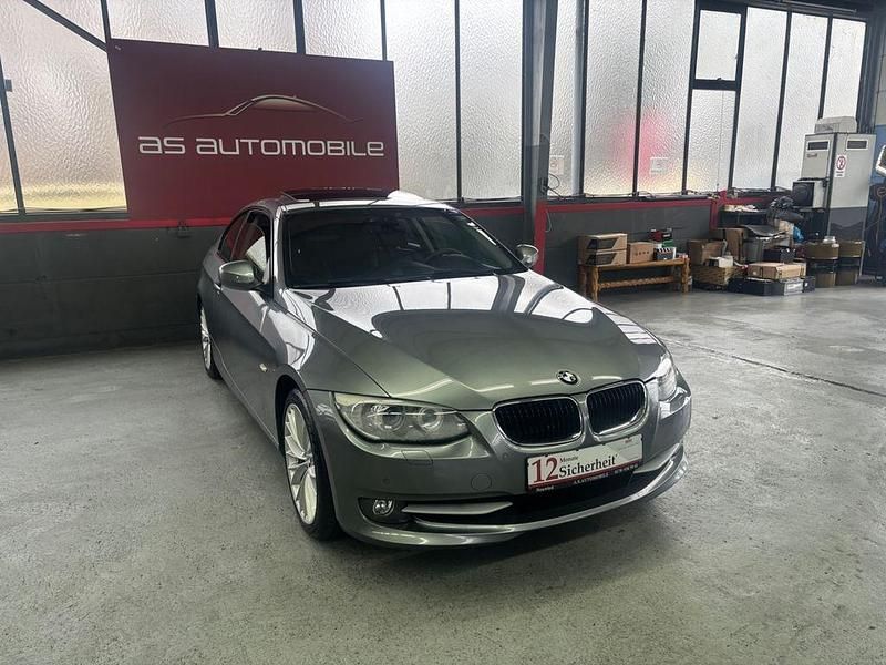 Gebraucht BMW 320 Comfort Edition 184 PS (135 kW) 2012 Grau Coupé