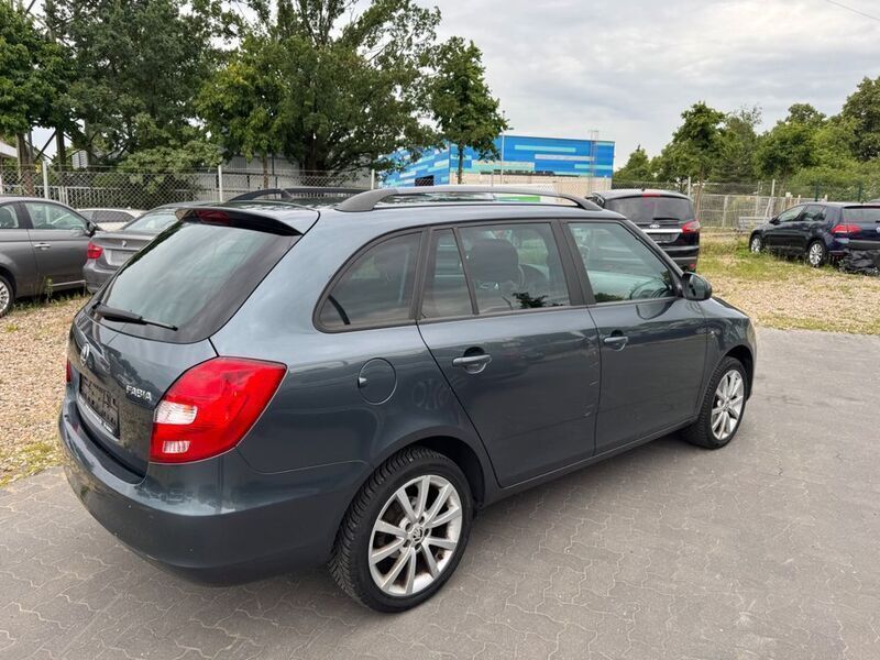 Gebraucht Skoda Fabia Ambition 86 PS (63 kW) 2014 Grau Kleinwagen