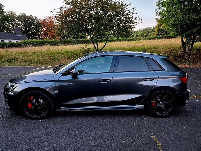 Gebraucht Audi RS3 Ambiente 400 PS (294 kW) 2024 Grau Limousine