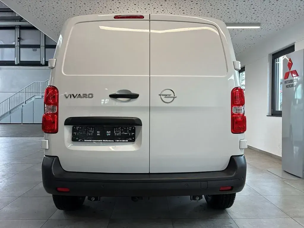 Neu Opel Vivaro-e Combi 144 PS (105 kW) 2026 Weiß Van / Kleinbus
