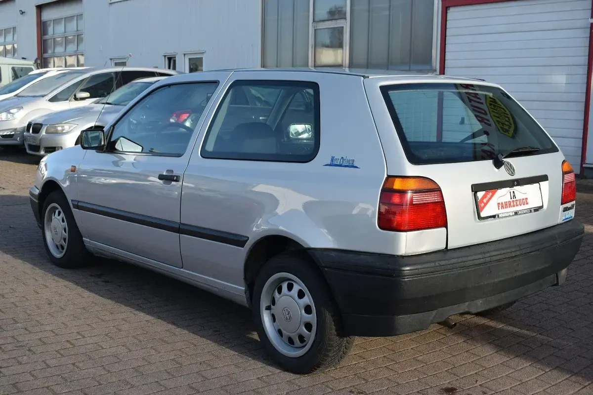 Brugt VW Golf III 60 HK (44 kW) 1994 Grå Sedan