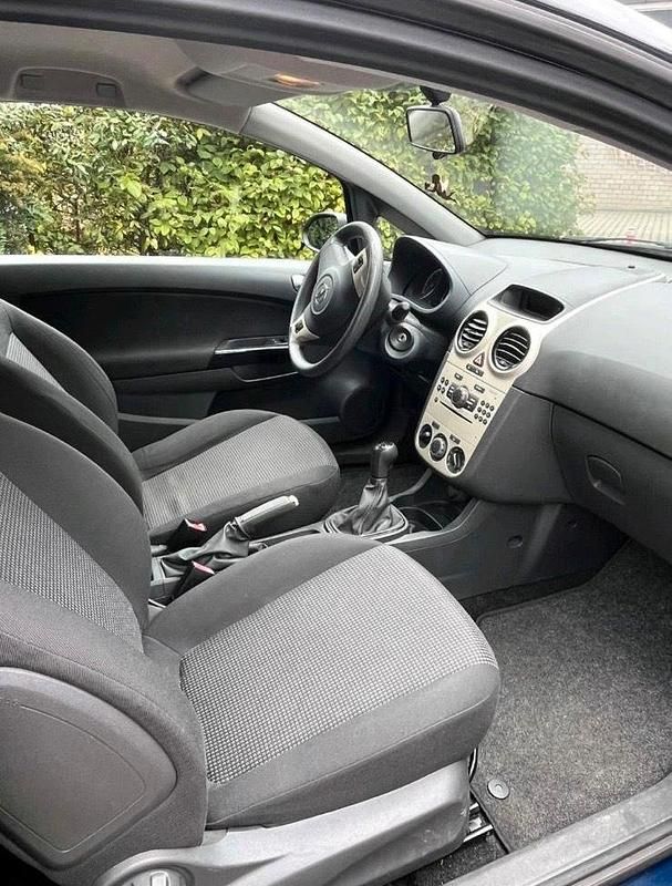 Usata Opel Corsa 60 CV (44 kW) 2009 Blu Utilitaria