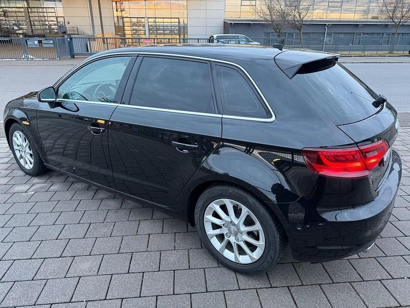 Gebraucht Audi A3 Sportback Ambition 110 PS (80 kW) 2015 Schwarz Kleinwagen