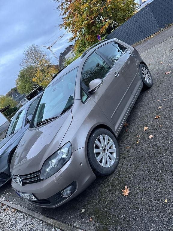 Grau Gebraucht 2009 VW Golf Plus Cross Highline Van / Kleinbus | 3.000 € (Guter Preis) - Bild 1/4